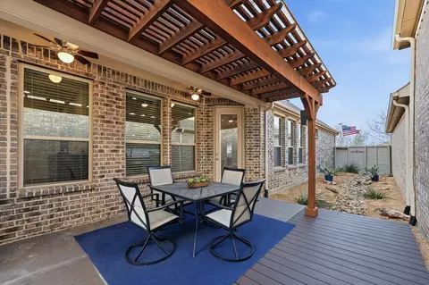 Exterior - 813 8th St, Argyle, TX 76226 photo 7 of 11