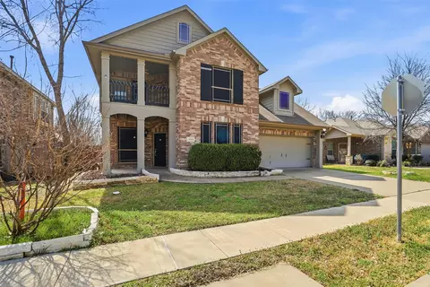 560 Vickie St, Crowley, TX 76036