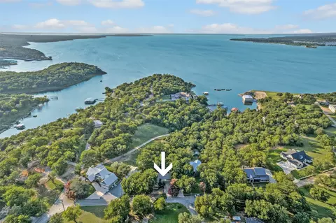 787 Lakeview Dr, Denison, TX 75020