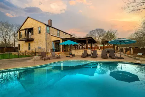 689 Jim Cannon Rd, Van Alstyne, TX 75495