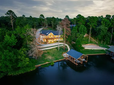 800 Camp Cypress Trl, Winnsboro, TX 75494
