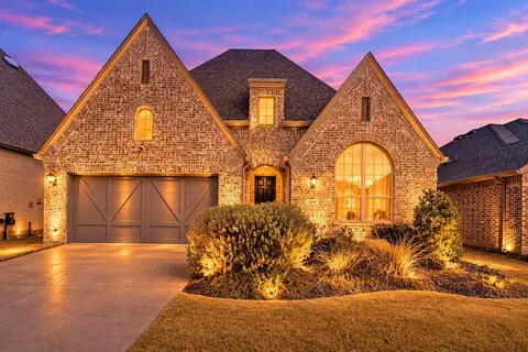 829 Pier St, Aubrey, TX 76227