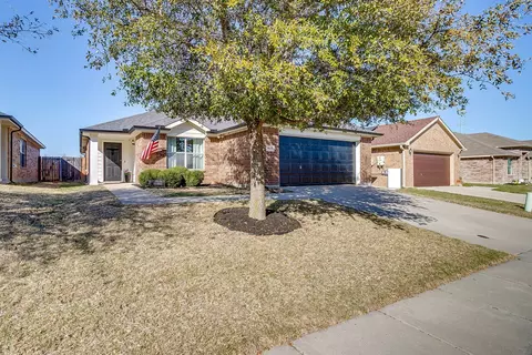 9840 Sparrow Hawk Ln, Fort Worth, TX 76108