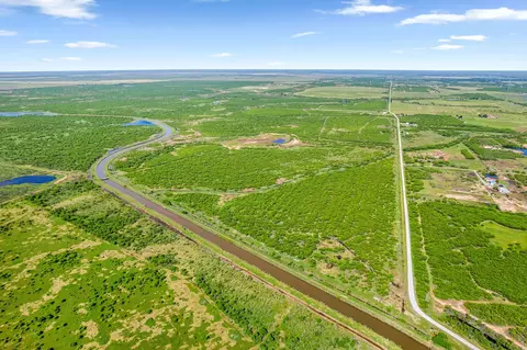 6213 Headquarters Rd, Iowa Park, TX 76367