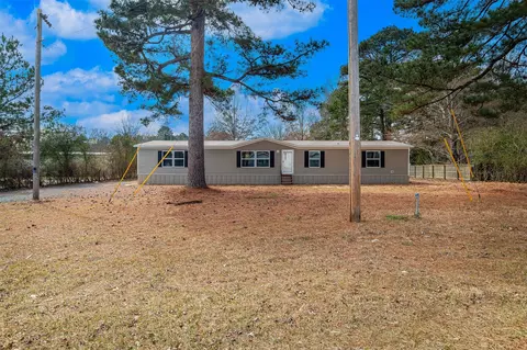 210 S Cloverleaf Dr, Haughton, LA 71037