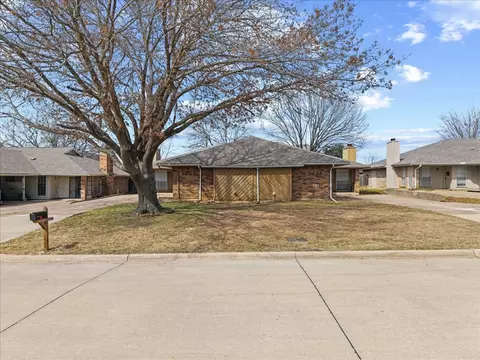 1233 Fairhaven Dr, Mansfield, TX 76063