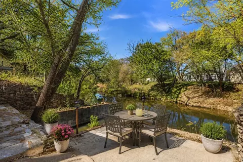 2808 Sky Harbour Dr, Granbury, TX 76049