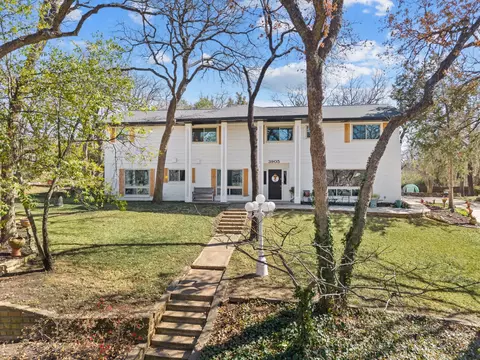 3905 Shady Creek Dr, Euless, TX 76040