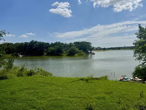 117 Scenic Dr, Highland Village, TX 75077