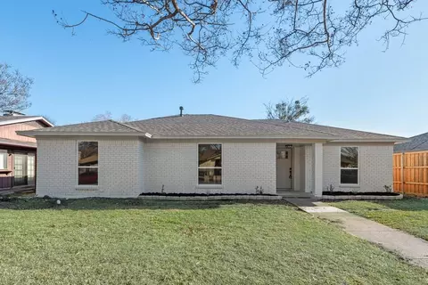 710 Worcester Ln, Garland, TX 75040