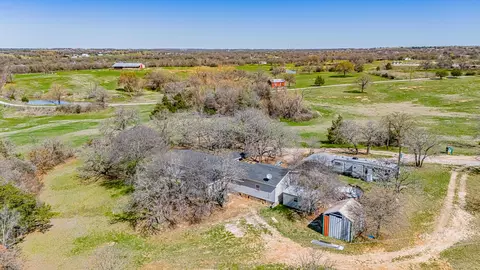 178 County Road 4372, Decatur, TX 76234