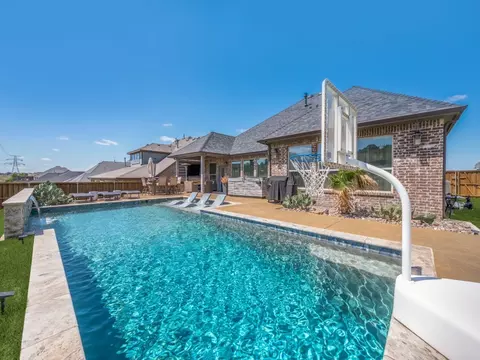 1044 Myers Park Trl, Roanoke, TX 76262