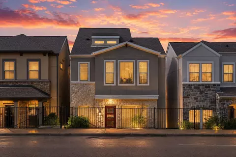 648 Aspen Valley Ln, Dallas, TX 75208
