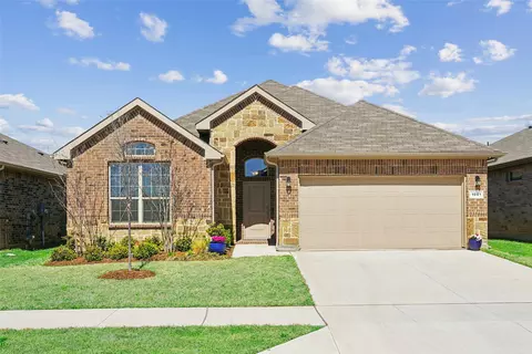 1041 Southwark Dr, Justin, TX 76247