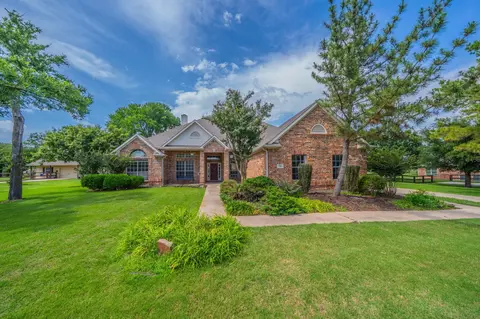 7517 Rodeo Dr, Denton, TX 76208
