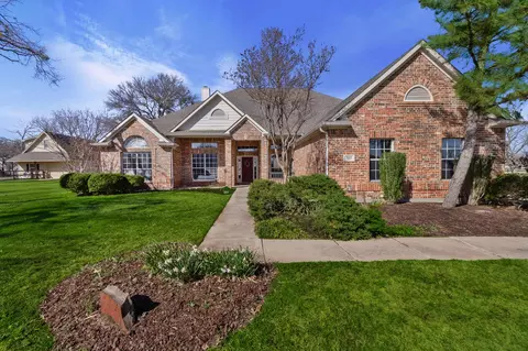 7517 Rodeo Dr, Denton, TX 76208