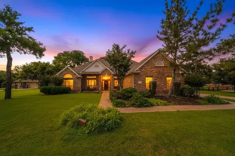 7517 Rodeo Dr, Denton, TX 76208