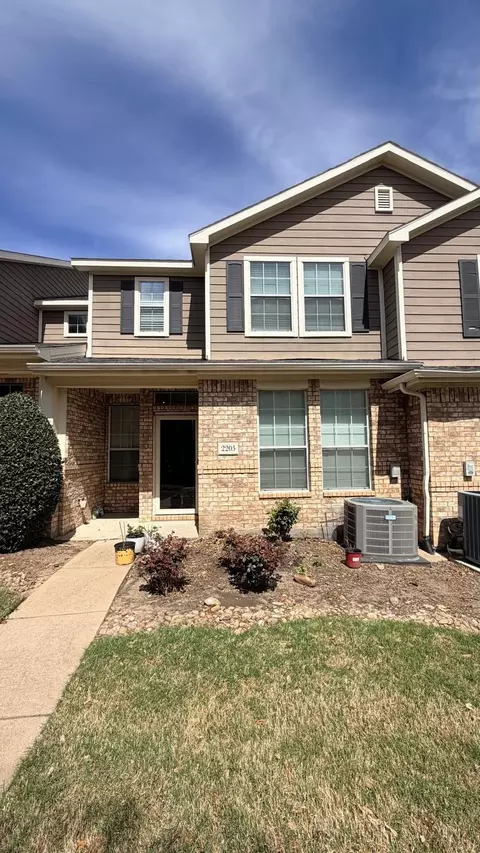 2205 Stoneleigh Pl, Mckinney, TX 75071