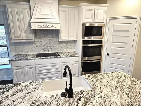 Kitchen - 2079 Slate Dr, Howe, TX 75459 photo 1 of 3