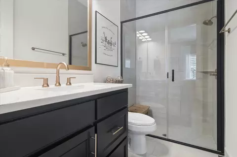 Bath - 582 Broadleaf Way, Haslet, TX 76052 photo 5 of 7
