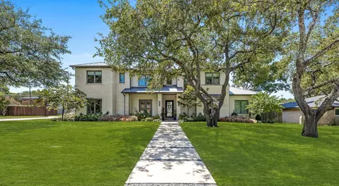 5628 Lindenshire Ln, Dallas, TX 75230