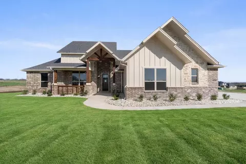 431 Paradise Ridge Dr, Waxahachie, TX 75167