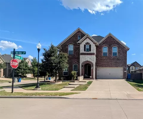 2472 Twin Oaks Dr, Little Elm, TX 75068
