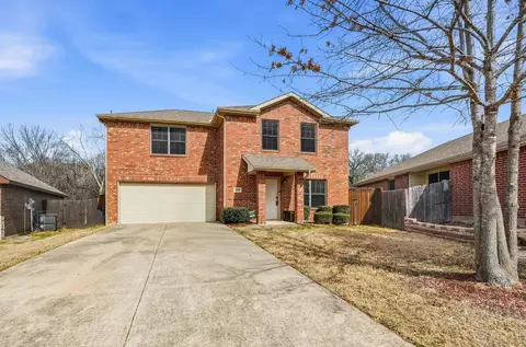 2209 Upcreek Ct, Dallas, TX 75253