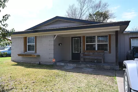 905 Bluebonnet Ln, Mesquite, TX 75149