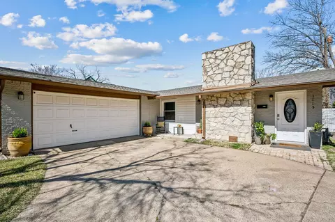 1115 Edwards Ct N, Irving, TX 75062