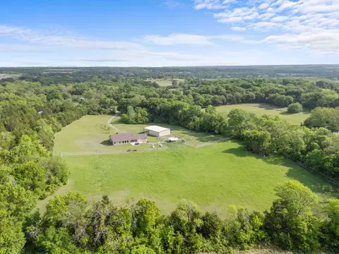 254 Jackson Rd, Whitewright, TX 75491