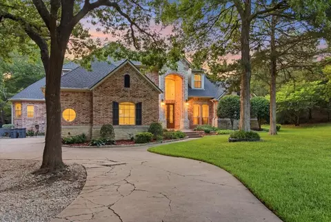 7831 Clark Ct, Red Oak, TX 75154