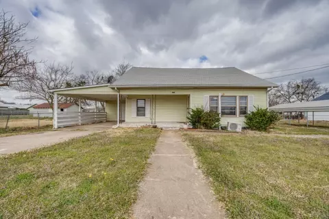 308 N Bois D Arc St, Savoy, TX 75479
