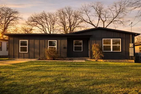 2915 56th St, Dallas, TX 75241