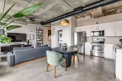 1001 Belleview St #602, Dallas, TX 75215