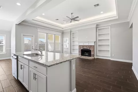 4177 Grassy Lake Dr, Bossier City, LA 71111