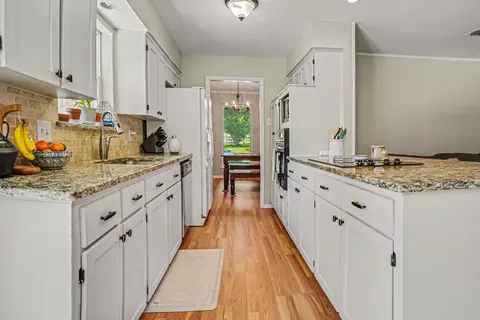 2505 Douglas Ave, Irving, TX 75062