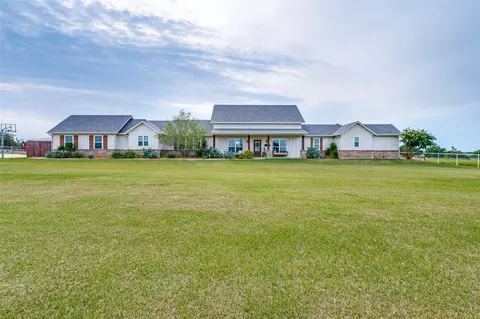 6200 Mcnatt Rd, Aubrey, TX 76227