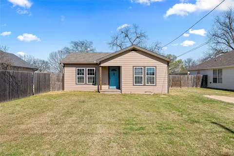 2920 S 3rd St, Waco, TX 76706