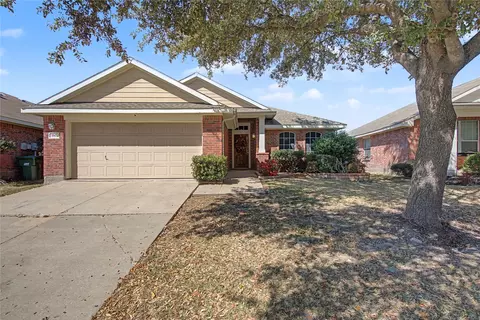 1042 Grimes Dr, Forney, TX 75126