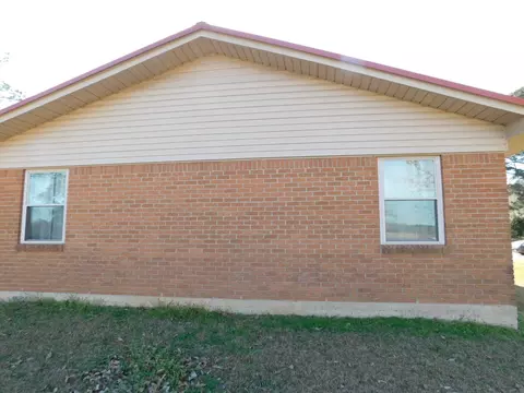 Exterior - 214 Springhill Airport Loop, Springhill, LA 71075 photo 2 of 6