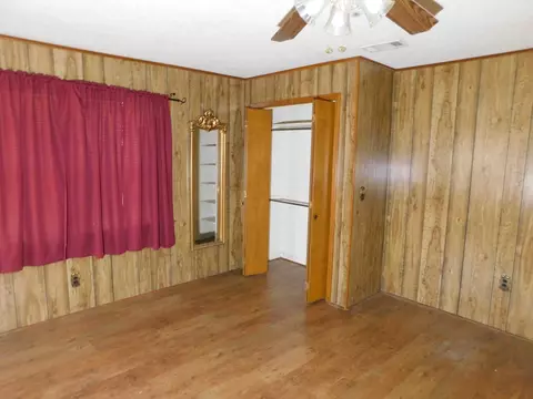 Bedroom - 214 Springhill Airport Loop, Springhill, LA 71075 photo 2 of 3
