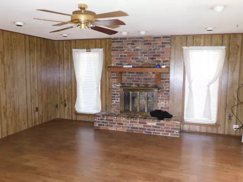 Living - 214 Springhill Airport Loop, Springhill, LA 71075 photo 1 of 3