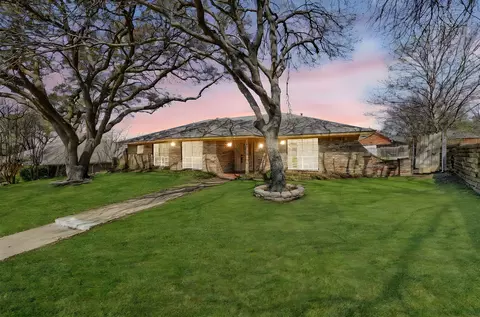 1716 Surrey Ct, Garland, TX 75043
