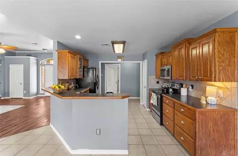 Kitchen - 401 Greystone Dr, Lorena, TX 76655 photo 1 of 4