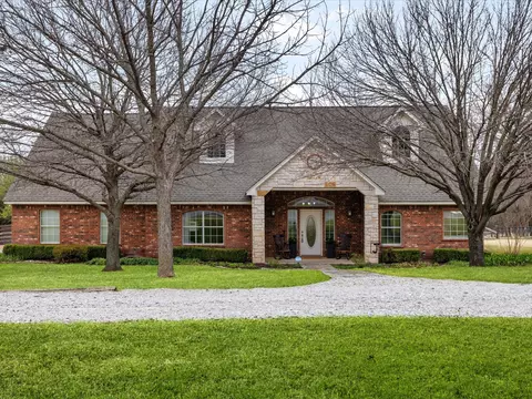 622 Greenwood Rd, Decatur, TX 76234