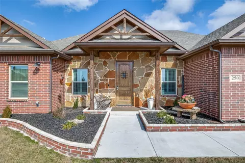 250 Alondrita St, Celeste, TX 75423
