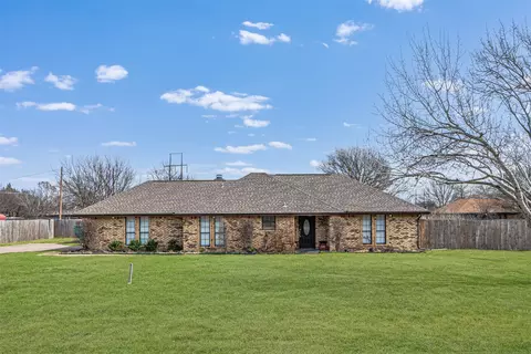 108 Cole Rd, Red Oak, TX 75154