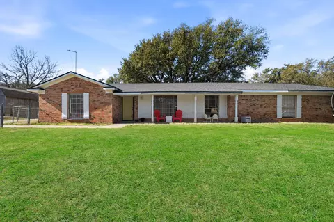 Exterior - 104 Beard Dr, Itasca, TX 76055 photo 6 of 8