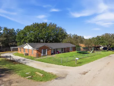 View/Area - 104 Beard Dr, Itasca, TX 76055 photo 1 of 6